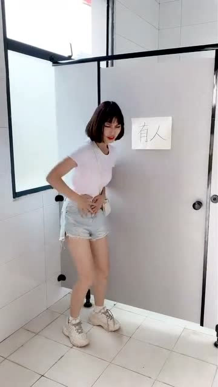 最新厕拍美女，时尚潮流下的文化现象深度解析