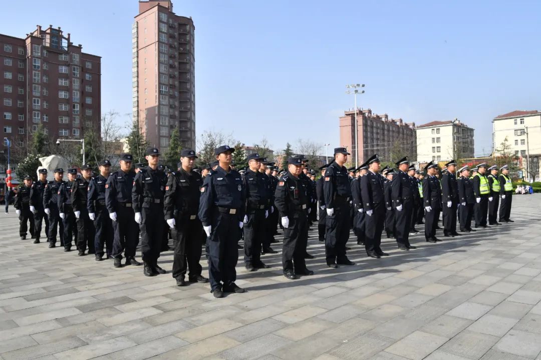 爱民区公安局推动警务现代化项目，提升公共服务水平